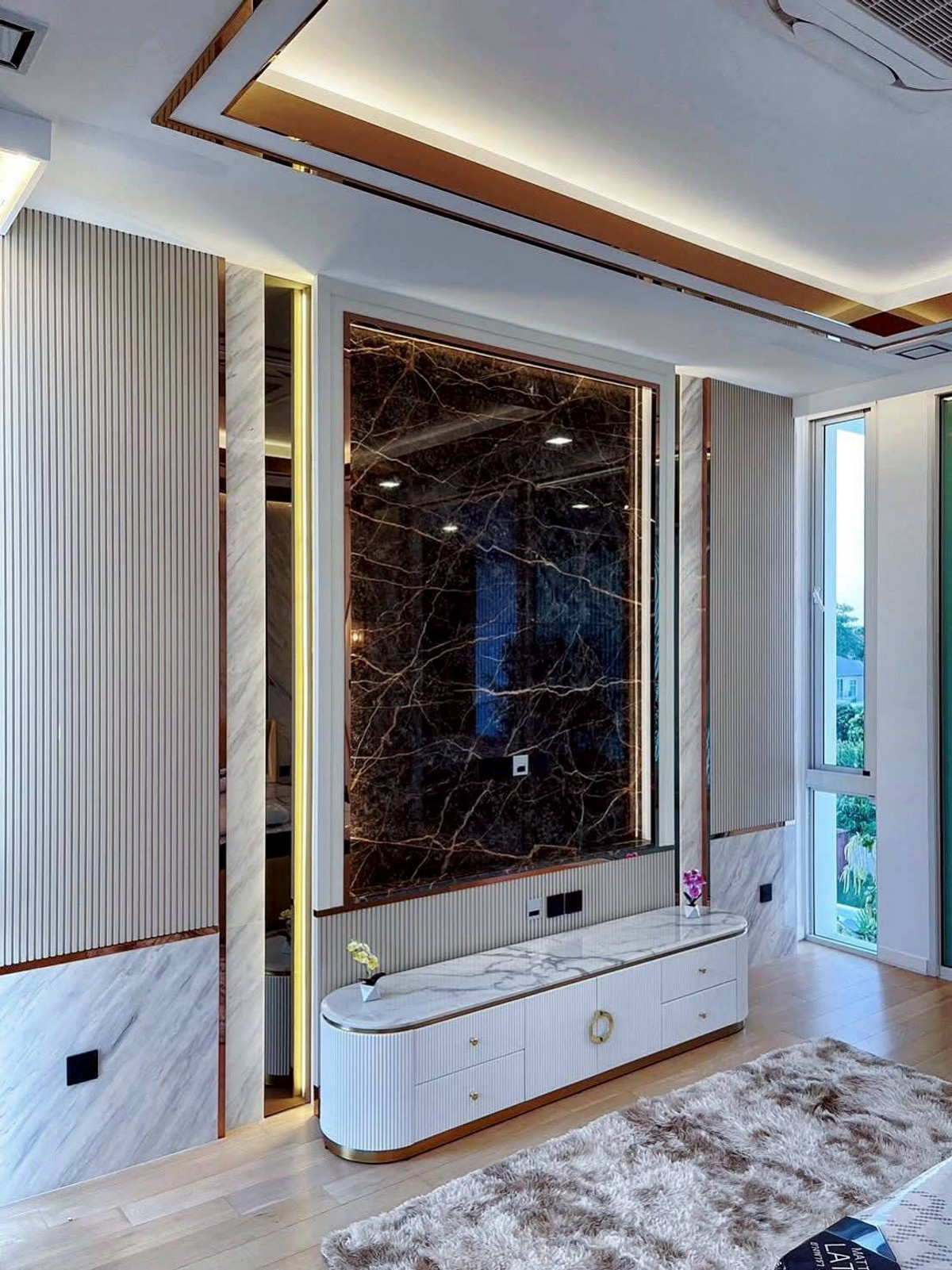 For RentHouseYothinpattana,CDC : VIVE Ekkamai–Ramintra 3-Storey Detached House with Lift for Rent, Fully Furnished Please call: 062-496-6454