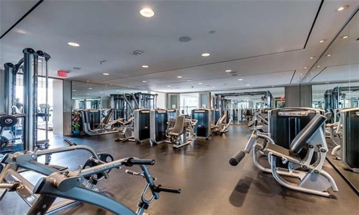 ให้เช่าคอนโดสาทร นราธิวาส : Branded Residence สุดหรูริมน้ำ Four Seasons - ยูนิตสไตล์ Oriental พร้อมวิวแม่น้ำ paranoma