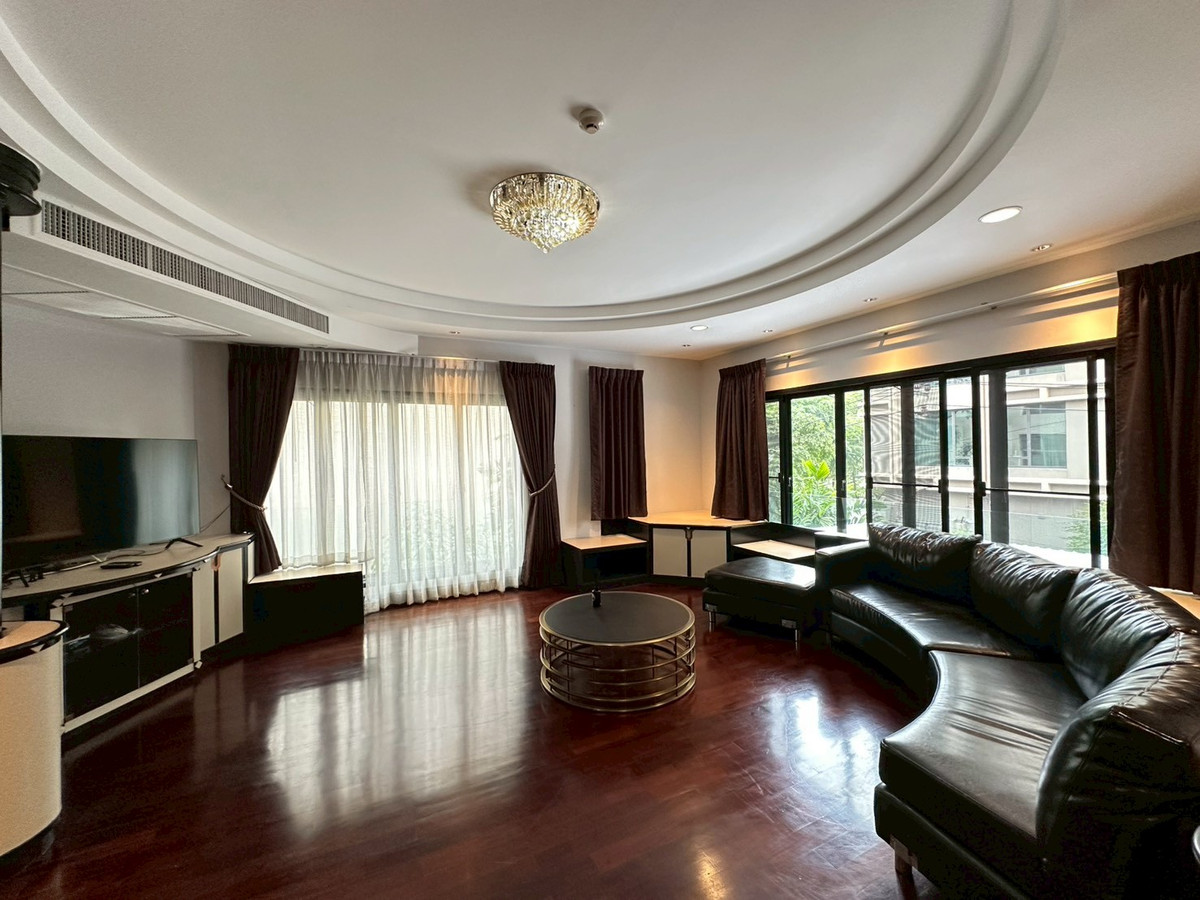 ให้เช่าคอนโดวิทยุ ชิดลม หลังสวน : For rent family Condo in Ploenchit area!🔥 3+1 bedroom with spacious 240 sq.m fully furnished near BTS Chidlom and Velaa 