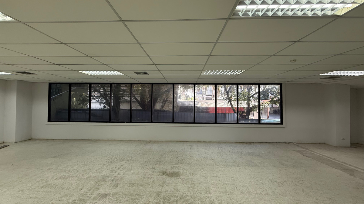For RentShowroomRama9, Petchburi, RCA : Showroom Space for Rent – Rama 9 Area