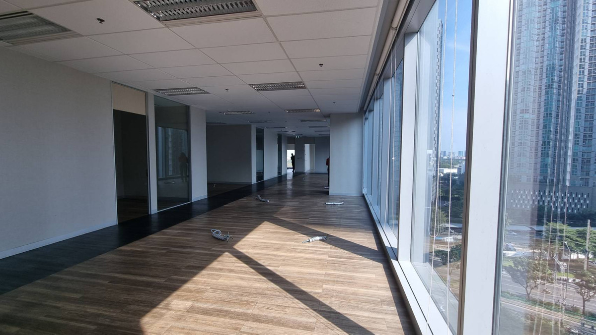 ให้เช่าสำนักงานรัชดา ห้วยขวาง : ให้เช่า ออฟฟิศ MRT พระราม 9 / MRT ศูนย์วัฒนธรรม  ขนาด 327.9 ตรม. 