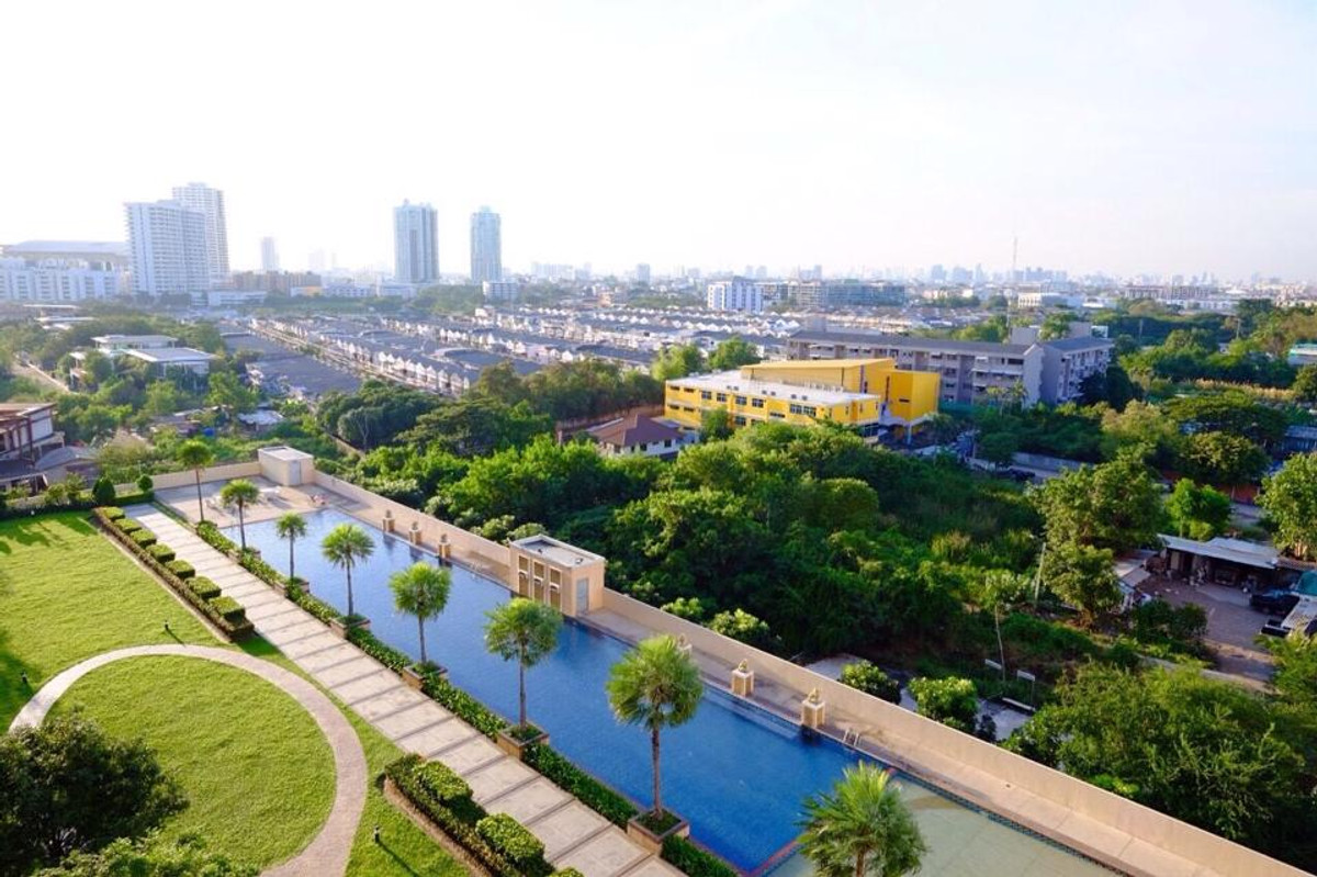 For RentCondoPattanakan, Srinakarin : Luxury condo for rent, Supalai Park Srinakarin, newly renovated, ready to move in. Next to the MRT Yellow Line