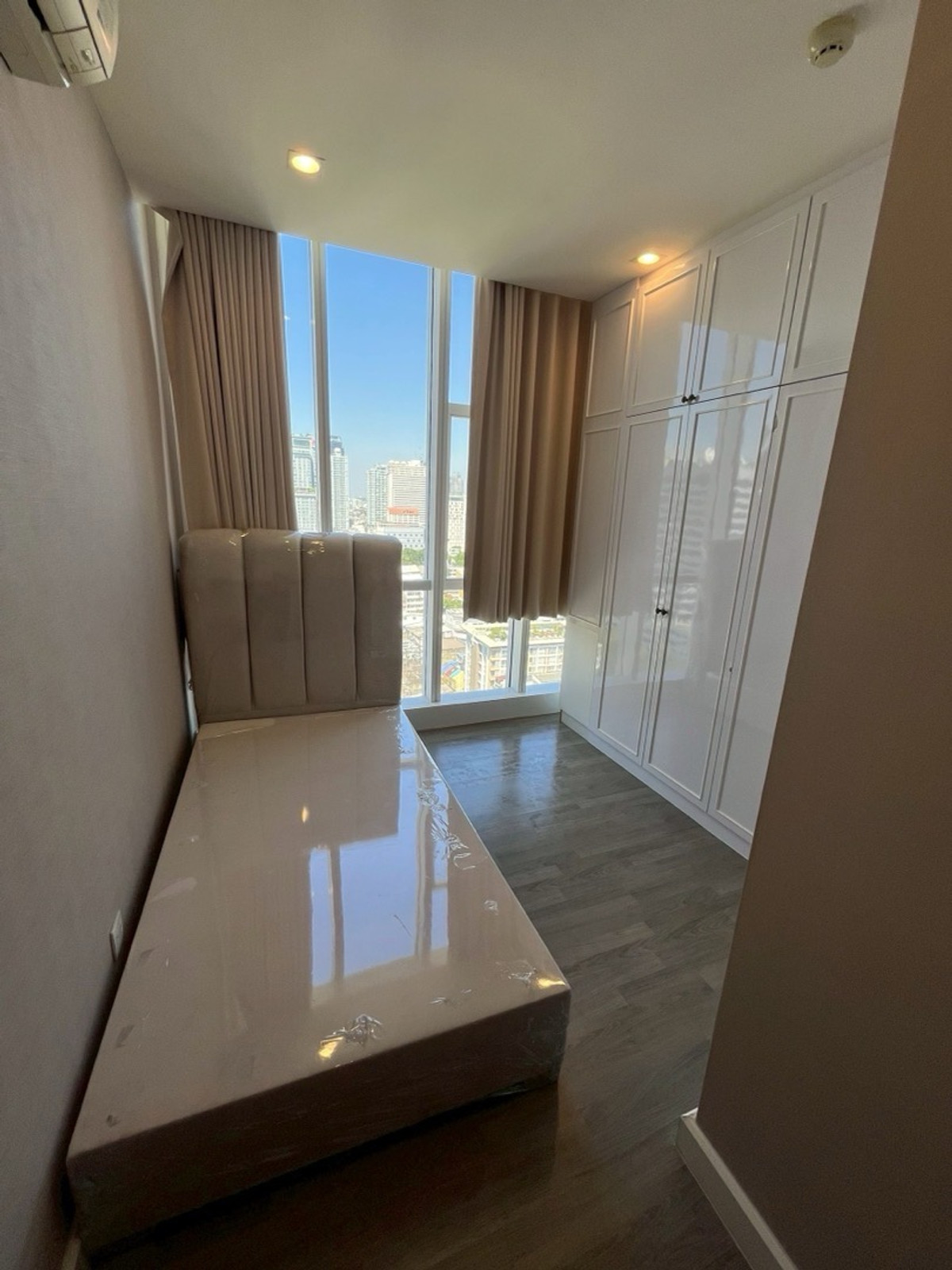 ให้เช่าคอนโดสาทร นราธิวาส : 🔥Hot Unit The Room Sathorn - Thanon Pun For RENT🔥