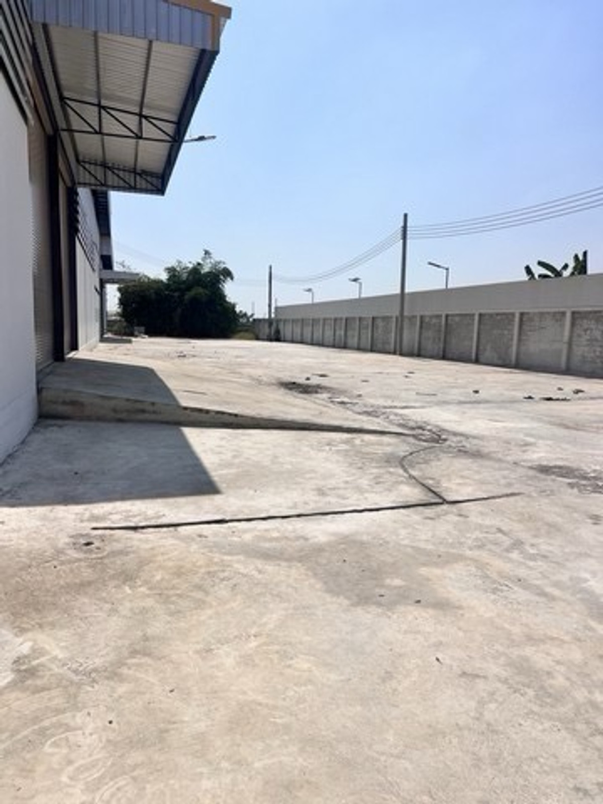 For RentWarehouseSamut Prakan,Samrong : Warehouse for rent, 5,200 square meters @ Bang Phli, Bang Pla, Bang Bo, Samut Prakan Province, suitable for stocking products and all types of light industry.