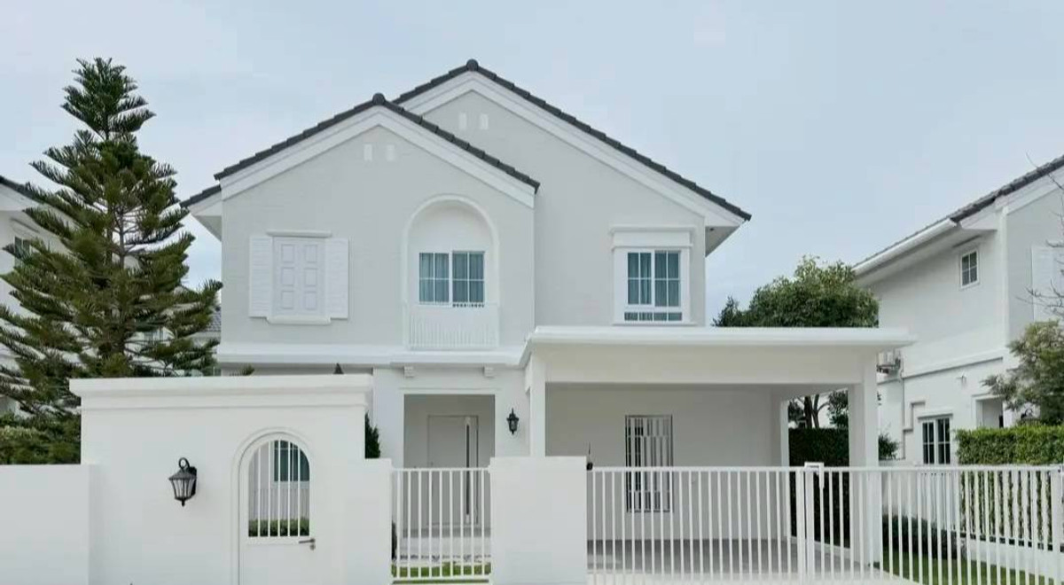 ให้เช่าบ้านบางนา แบริ่ง ลาซาล : บ้านหรู 3  ห้องนอน โครงการ Chaiyapruek Bangna Km.15, Please Contact : 0828944624