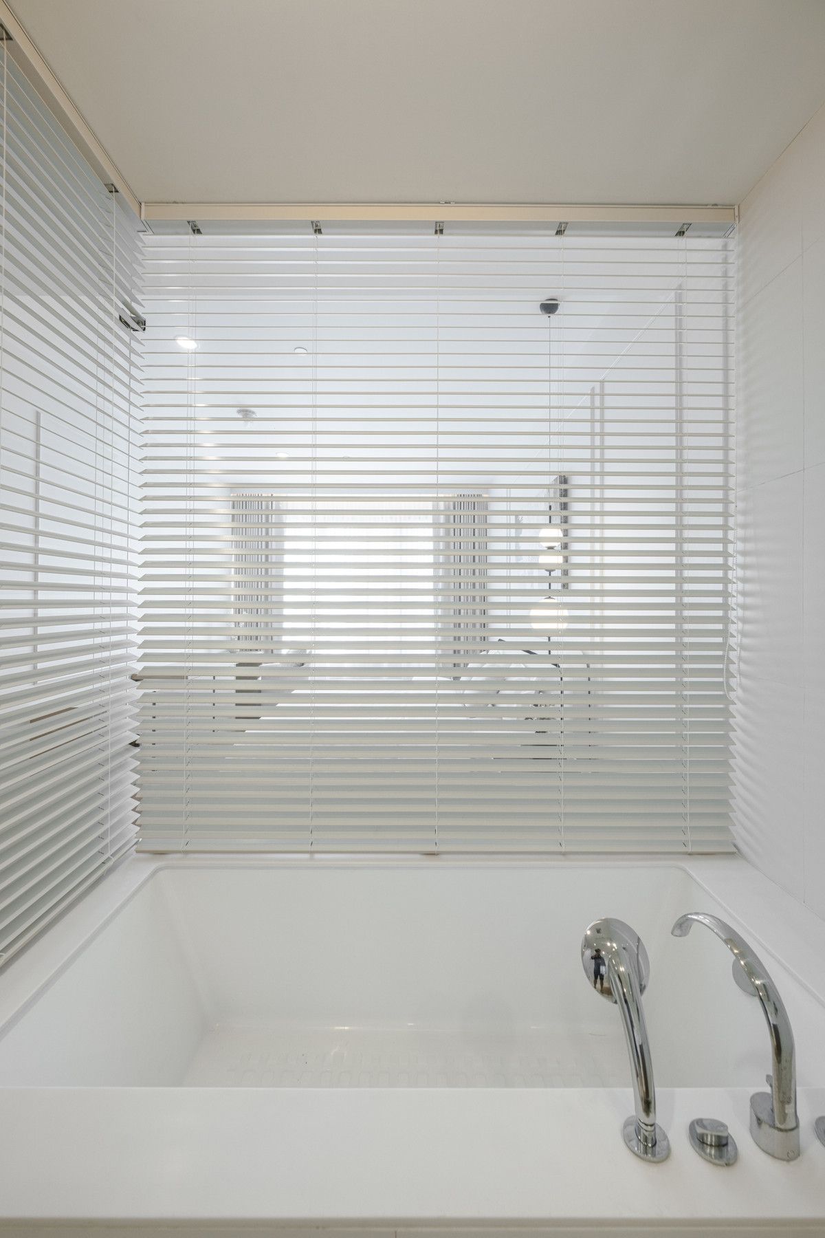 For RentCondoWitthayu, Chidlom, Langsuan, Ploenchit : 🏠✨ 185 Rajadamri | 1 Bedroom for Rent (HBH-ST-99)