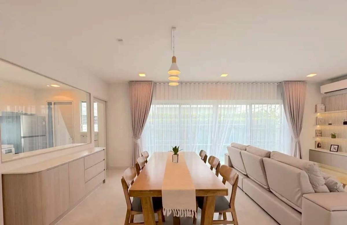 For RentHouseBangna, Bearing, Lasalle : Luxury 3 bedroom house, Chaiyapruek Bangna Km.15 project, Please Contact : 0828944624