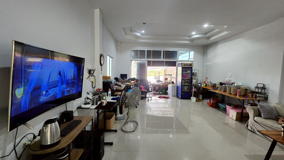 For SaleShop HouseCha-am Phetchaburi : 95641 - Cha-am commercial building for sale, good location next to 4 lane road.