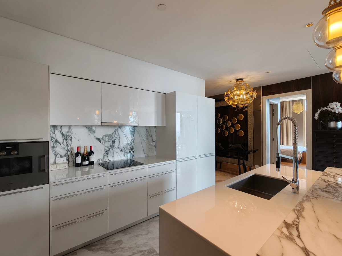 ให้เช่าคอนโดสาทร นราธิวาส : Branded Residence สุดหรูริมน้ำ Four Seasons - ยูนิตสไตล์ Oriental พร้อมวิวแม่น้ำ paranoma