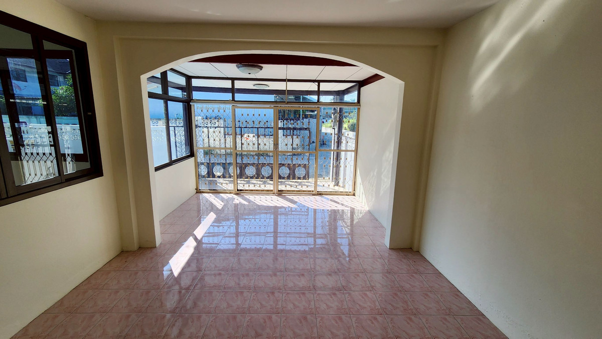 ขายบ้านชะอำ เพชรบุรี : 95639 - ขายบ้านชั้นเดียวหลังมุมเพิ่งรีโนเวทใหม่ อำเภอเมืองเพชรบุรี