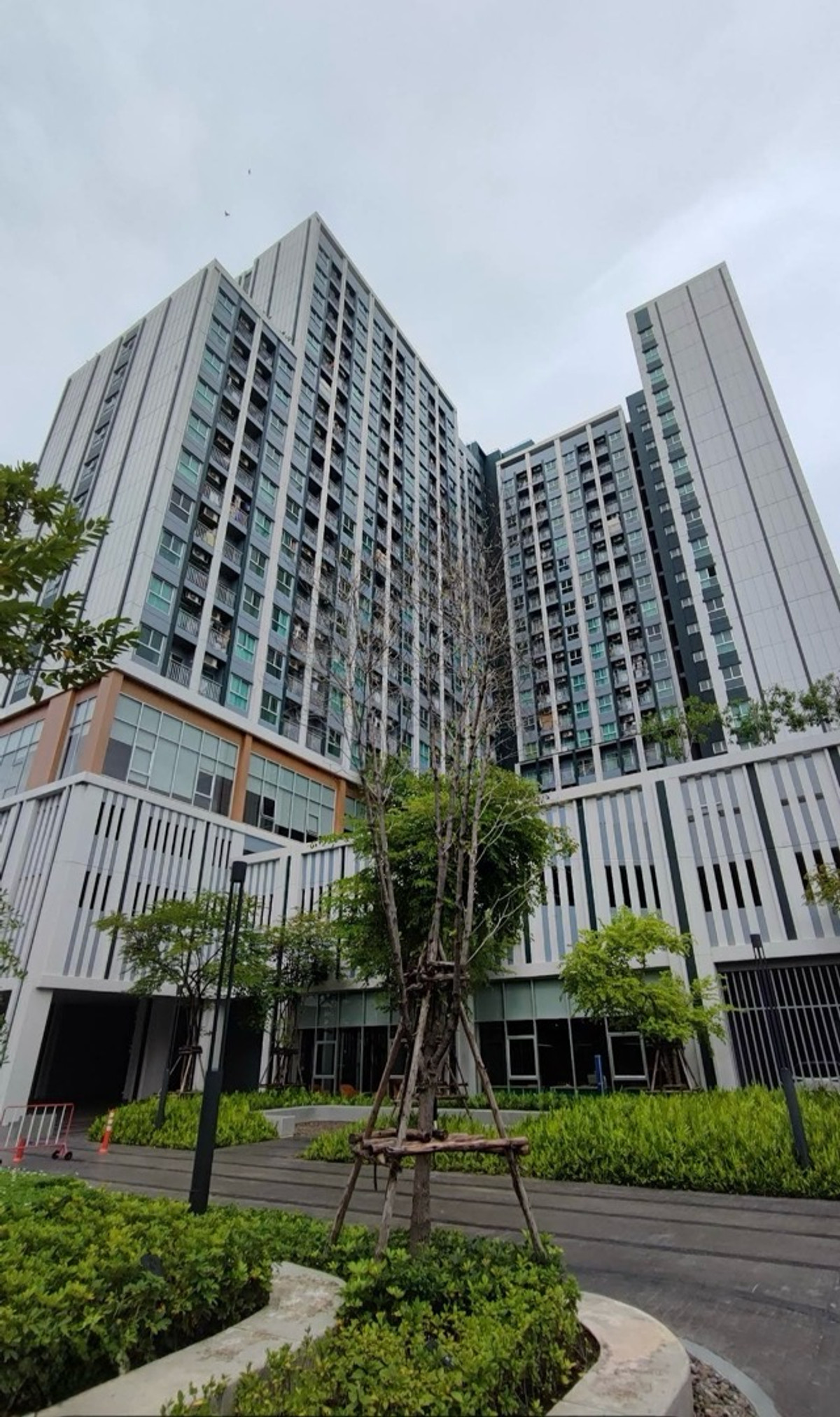 ขายคอนโดแจ้งวัฒนะ เมืองทอง : 💢ห้องใหม่มือ 1 เฟอร์สวย ครบตามภาพ💢ลุมพินีวิลล์ แจ้งวัฒนะ-ปากเกร็ด สเตชั่น💢ฟรีค่าส่วนกลาง 24 เดือน