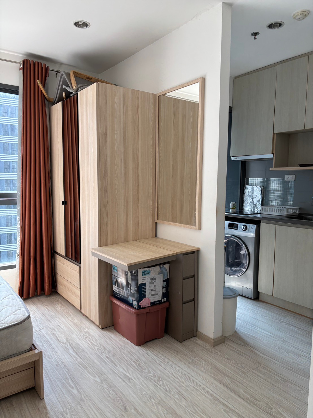 ให้เช่าคอนโดบางนา แบริ่ง ลาซาล : Ideo Mobi Sukhumvit Eastgate 9,000 THB / month