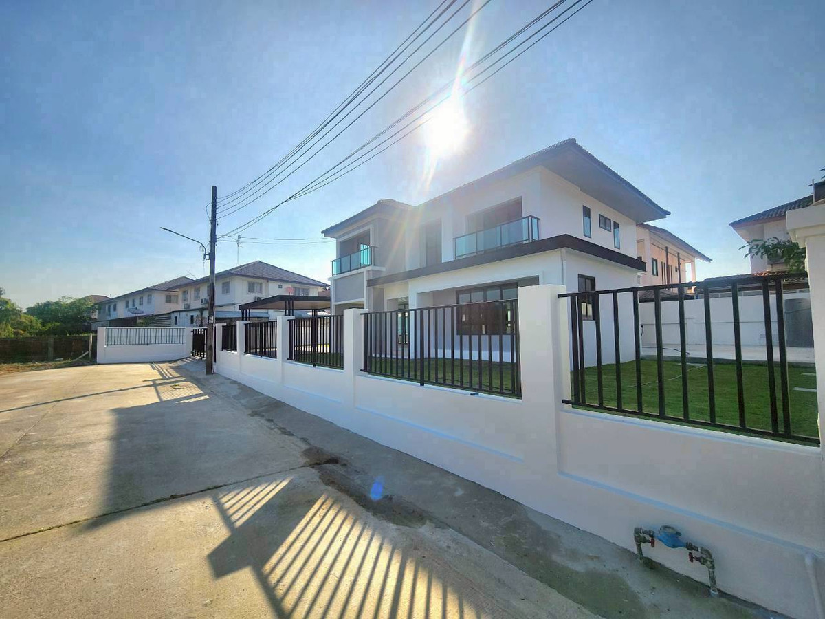 For SaleHouseNonthaburi, Bang Yai, Bangbuathong : Single house for sale Chollada Village, Bang Bua Thong, area 156 square meters, Bang Kruai-Sai Noi Road. Bang Rak Yai Subdistrict Bang Bua Thong District, Nonthaburi
