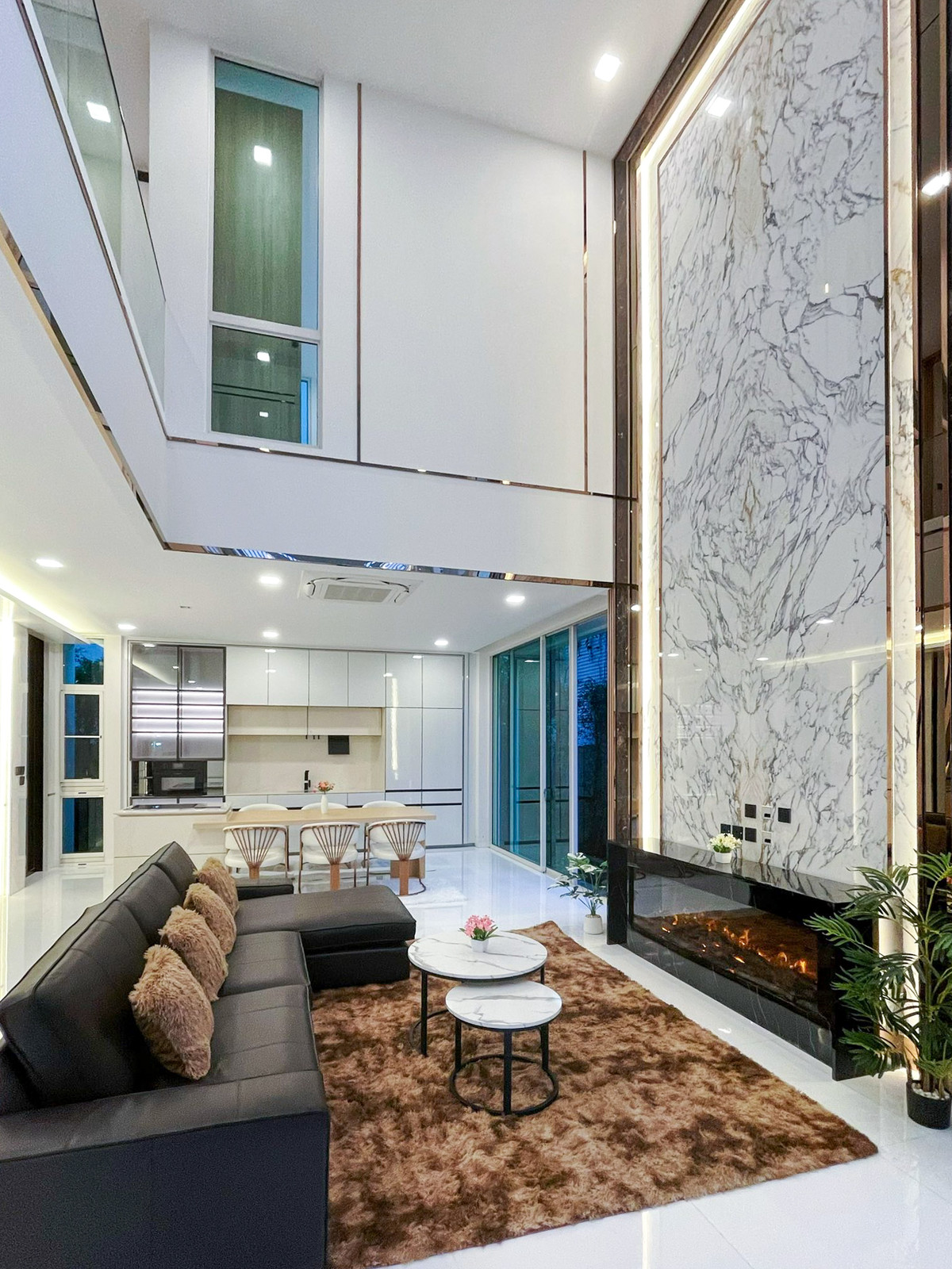 บ้านเลียบทางด่วนรามอินทรา :  วีเว่ เอกมัย-รามอินทรา  📞092-4252445 VIVE Ekkamai - Ramintra