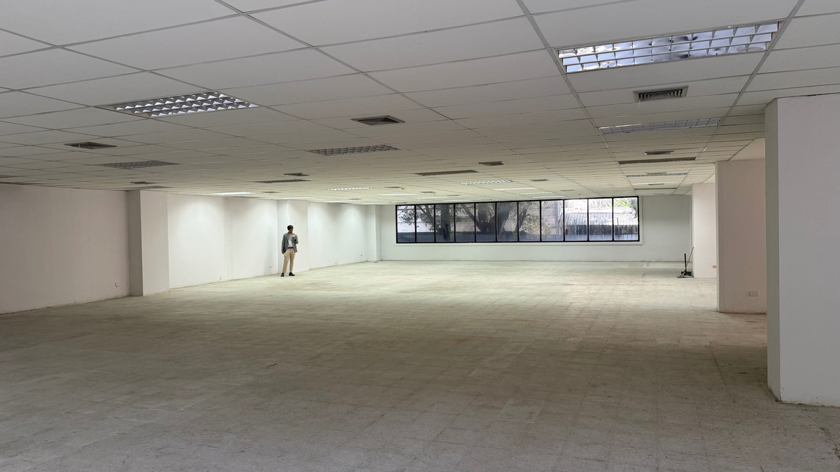 For RentShowroomRama9, Petchburi, RCA : Showroom Space for Rent – Rama 9 Area