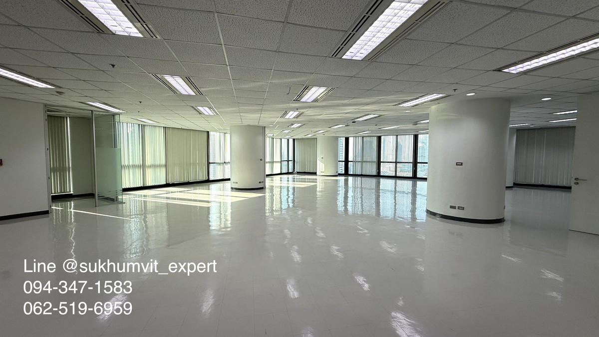 For RentOfficeSilom, Saladaeng, Bangrak : Office for Rent | Modern Office Building in a prime Silom location