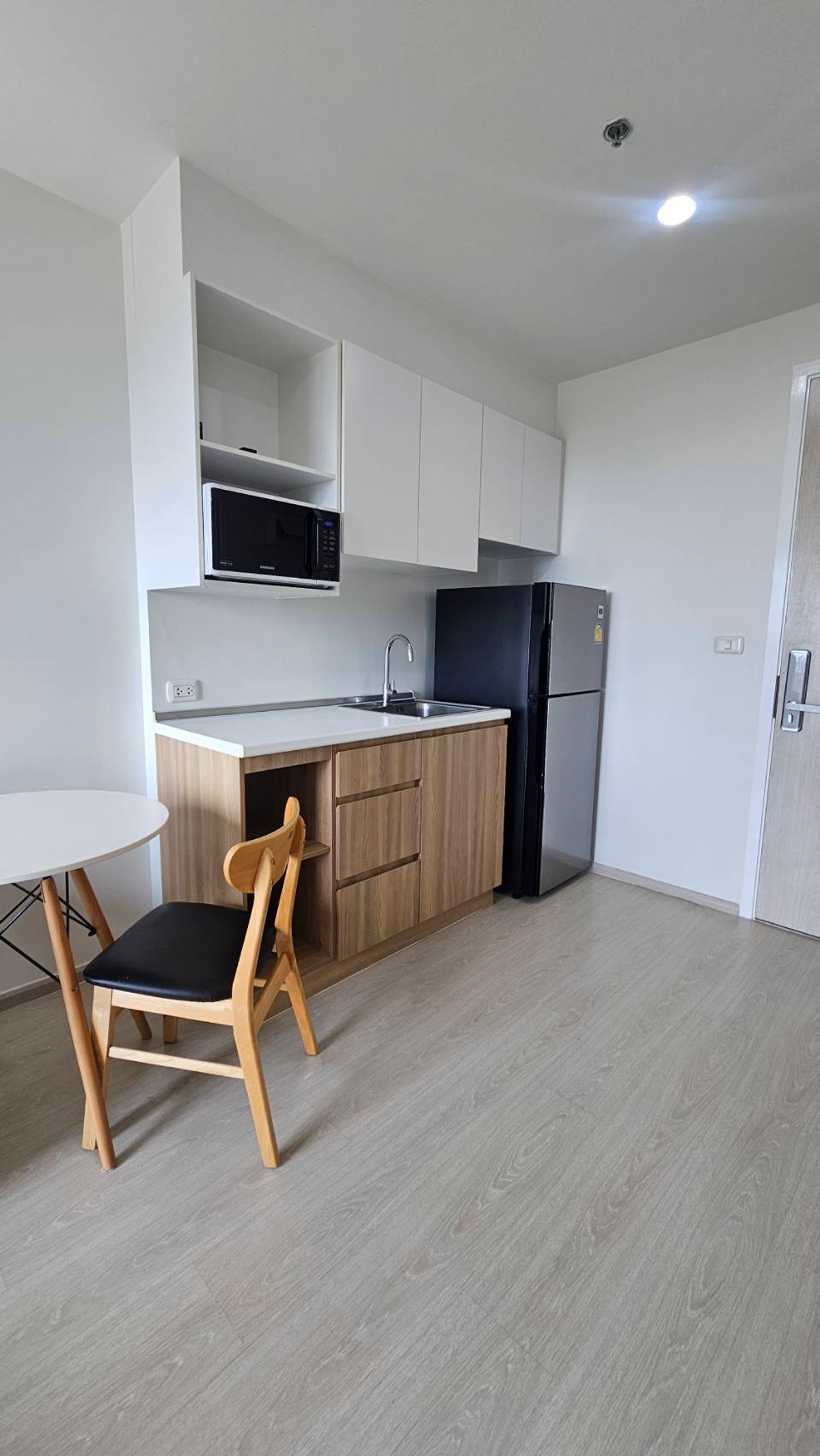 ให้เช่าคอนโดแจ้งวัฒนะ เมืองทอง : ให้เช่าคอนโด Nue Noble แจ้งวัฒนะ ห้องสวย พร้อมเครื่องใช้ไฟฟ้าเฟอร์นิเจอร์ครบ