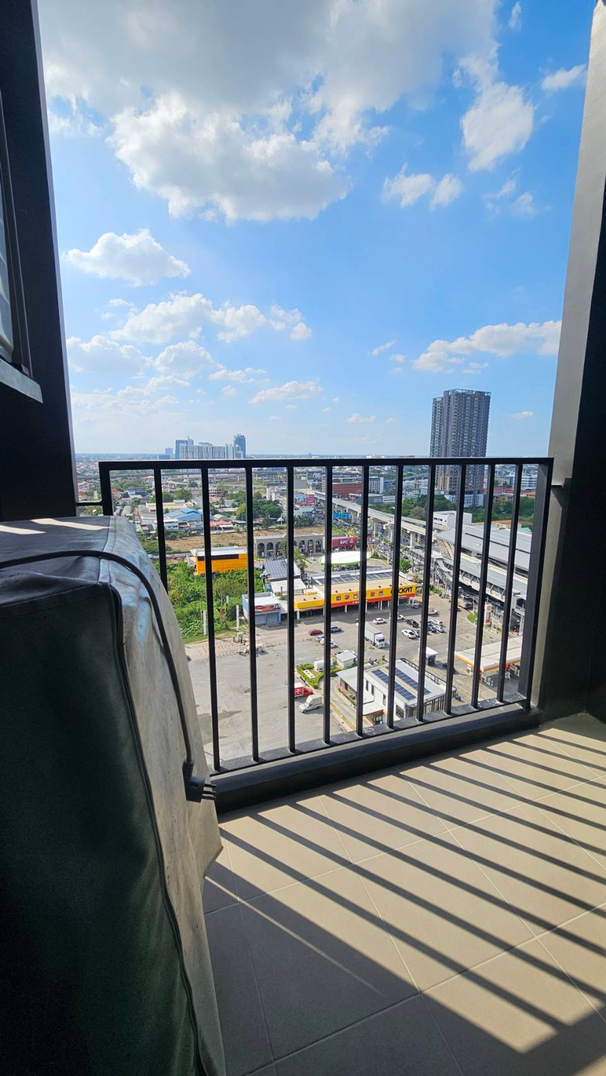 ให้เช่าคอนโดแจ้งวัฒนะ เมืองทอง : ให้เช่าคอนโด Nue Noble แจ้งวัฒนะ ห้องสวย พร้อมเครื่องใช้ไฟฟ้าเฟอร์นิเจอร์ครบ