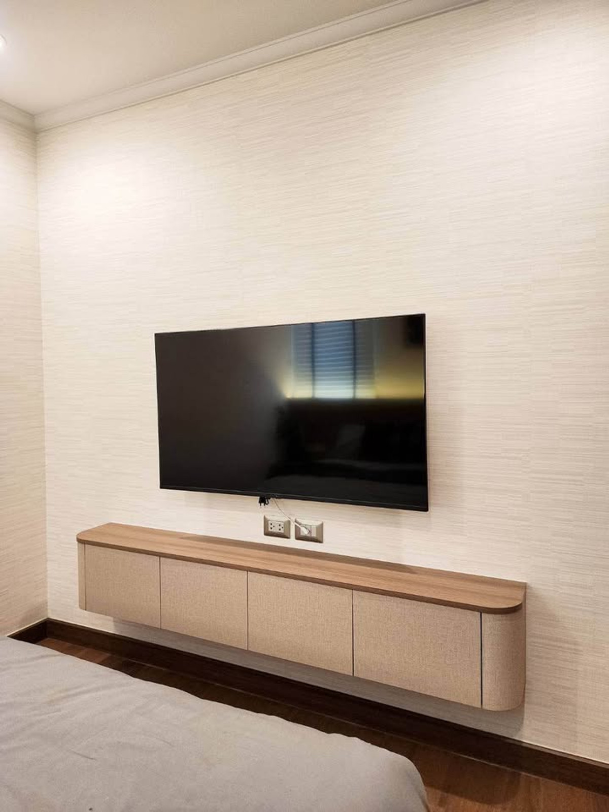 ให้เช่าคอนโดสุขุมวิท อโศก ทองหล่อ : PFD-07917 ให้เช่า Supalai Oriental Sukhumvit 39 ใกล้ MRT เพชรบุรี 2 นอน 79 ตรม. ชั้น 18 แต่งสวย