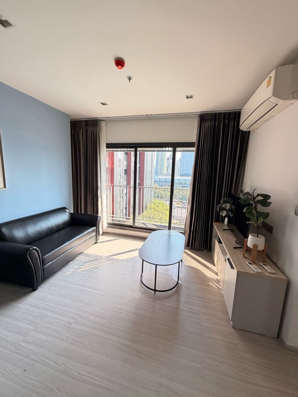 For RentCondoRama9, Petchburi, RCA : 🔥2 minutes to Rama 9 intersection🔥 Good location