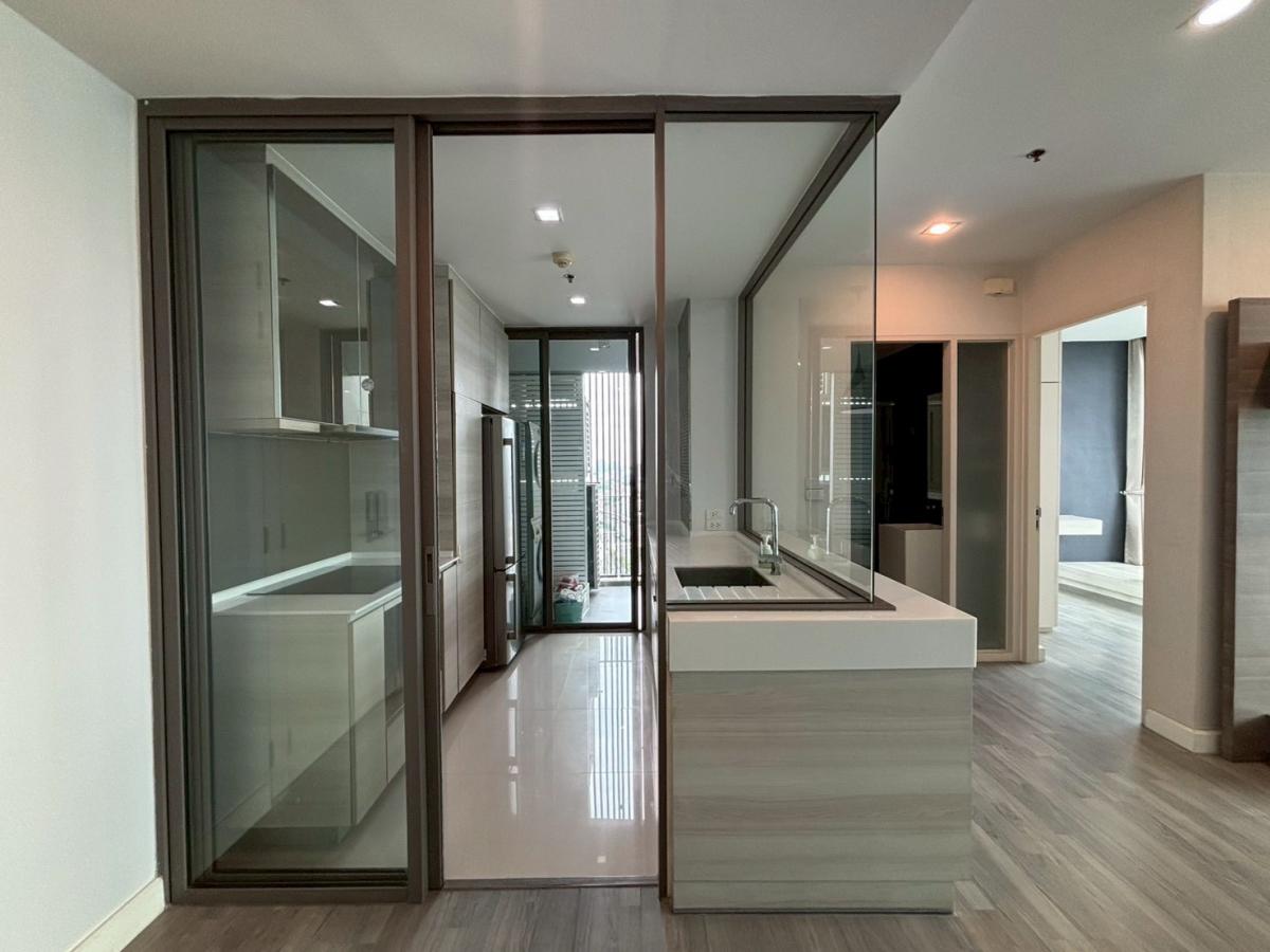 For SaleCondoWongwianyai, Charoennakor : Register today! Luxury condo The Room BTS Wongwianyai 2 bedrooms with complete amenities at a price of 11.95 million!