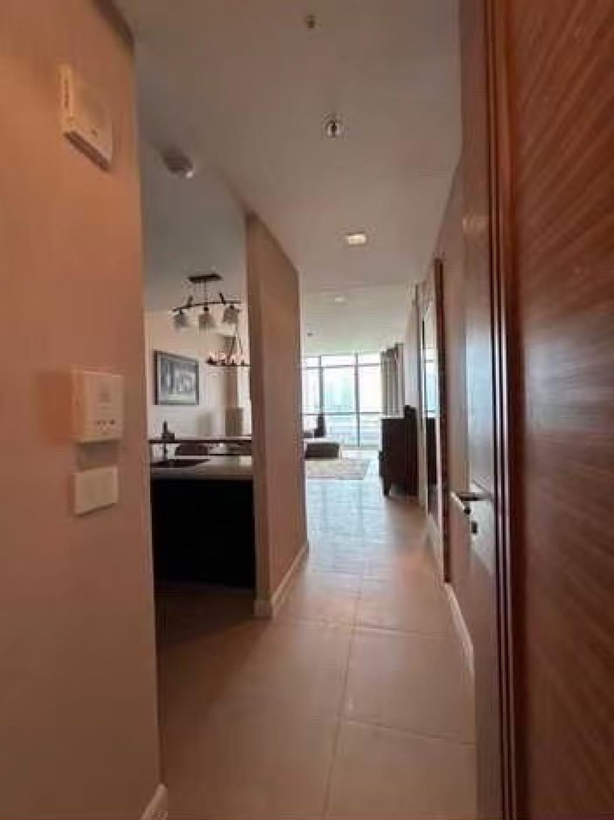 For SaleCondoWongwianyai, Charoennakor : Luxury life by the river! The River 1 bedroom 9.2 million. Close to BTS Krung Thon BuriEnjoy a view of the 50 m swimming pool with complete amenities!