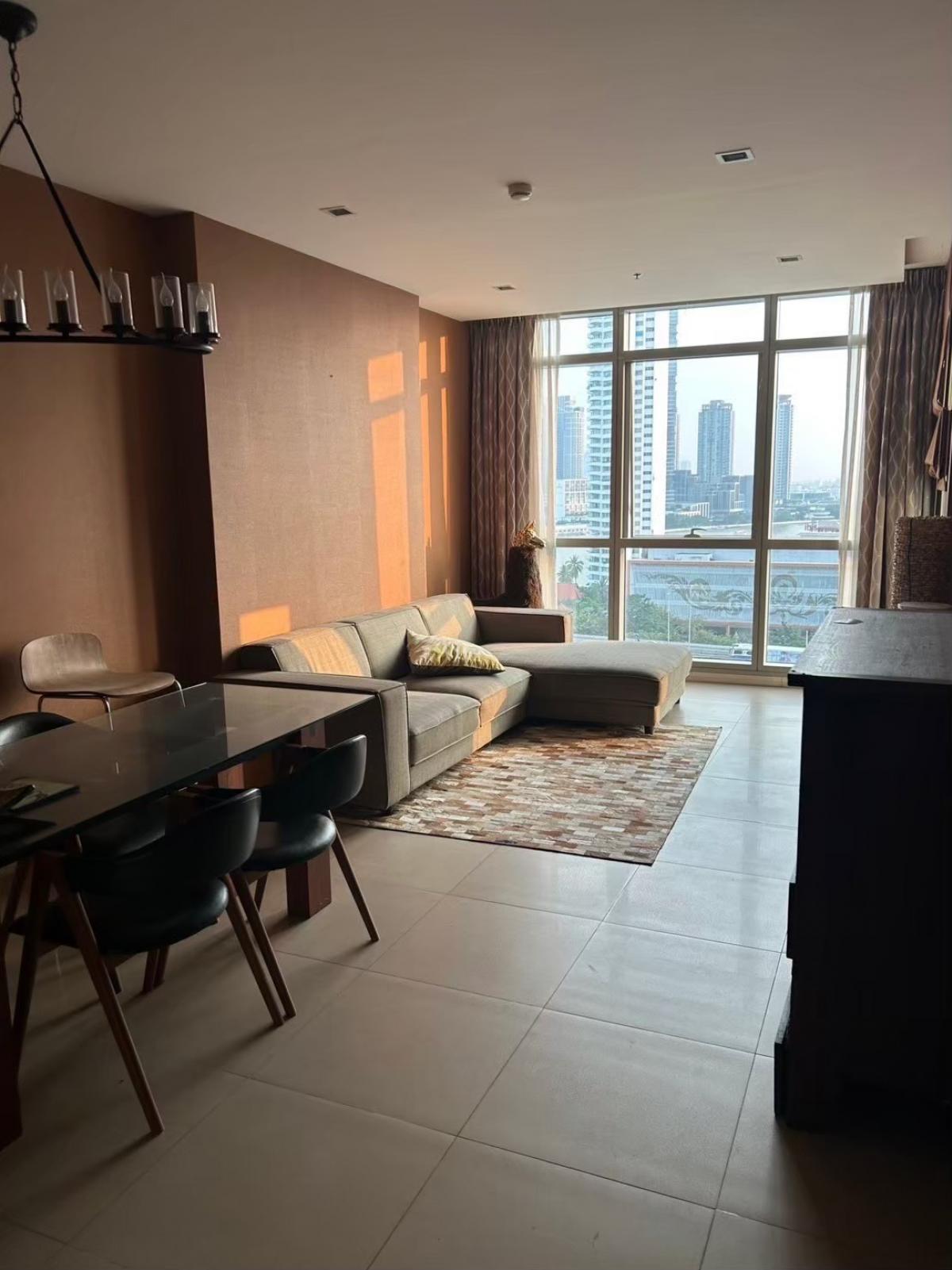 For SaleCondoWongwianyai, Charoennakor : Luxury life by the river! The River 1 bedroom 9.2 million. Close to BTS Krung Thon BuriEnjoy a view of the 50 m swimming pool with complete amenities!