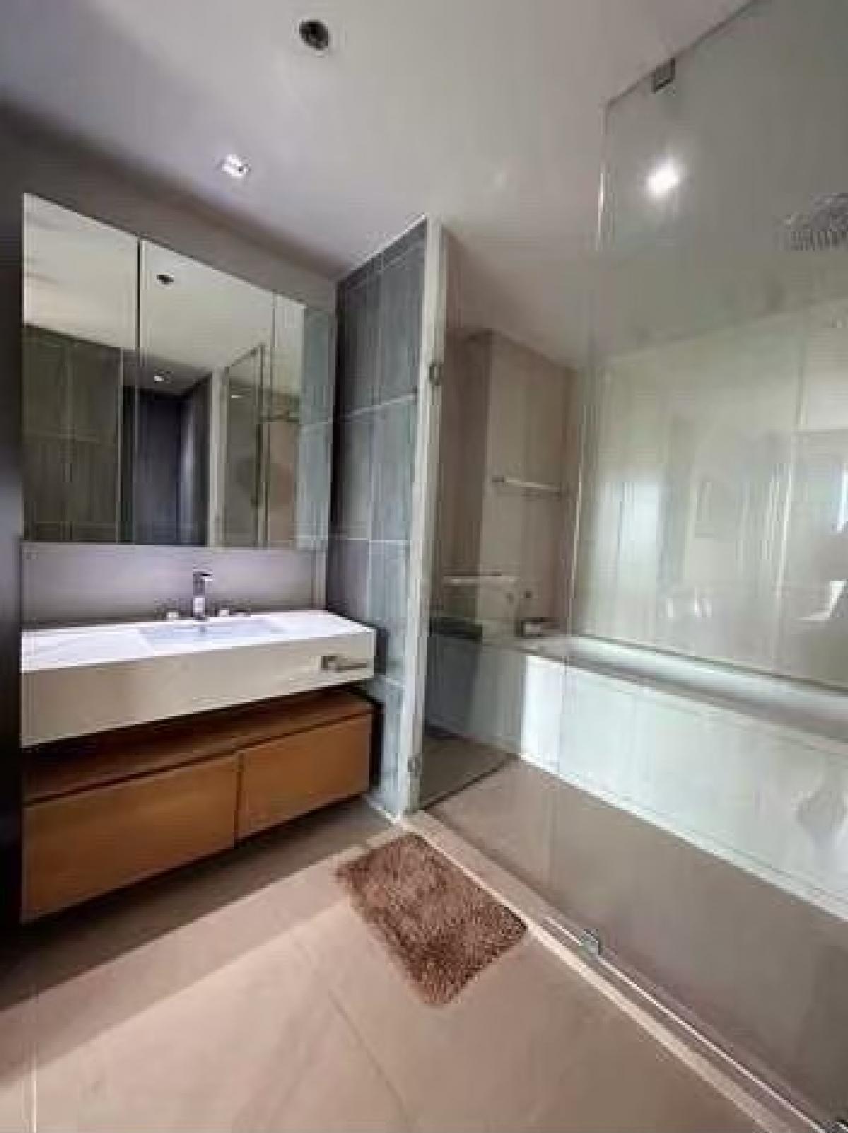 For SaleCondoWongwianyai, Charoennakor : Luxury life by the river! The River 1 bedroom 9.2 million. Close to BTS Krung Thon BuriEnjoy a view of the 50 m swimming pool with complete amenities!