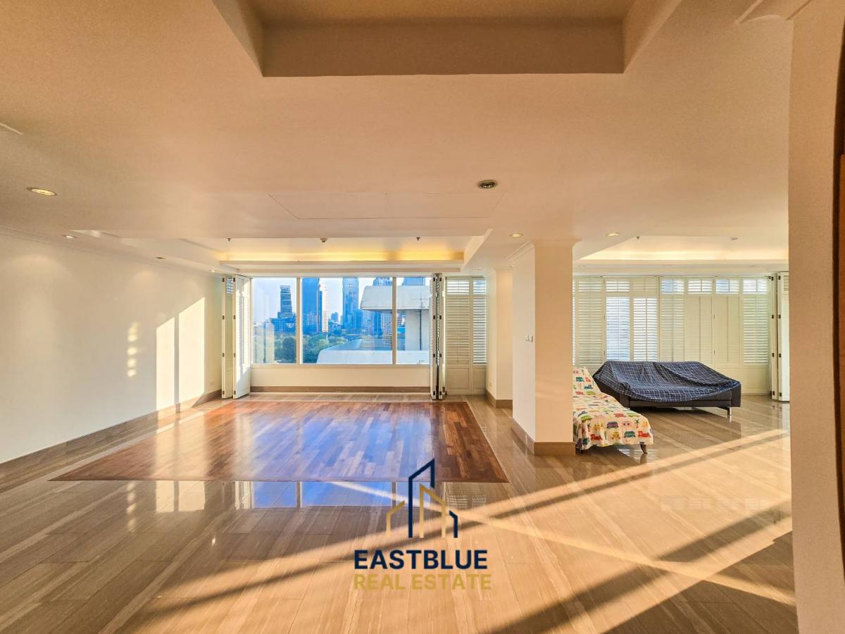 For SaleCondoWitthayu, Chidlom, Langsuan, Ploenchit : Luxury in a prime location! 3-bedroom condo on BTS Ratchadamriwith a spacious area of 266 sq.m. for only 73 million!