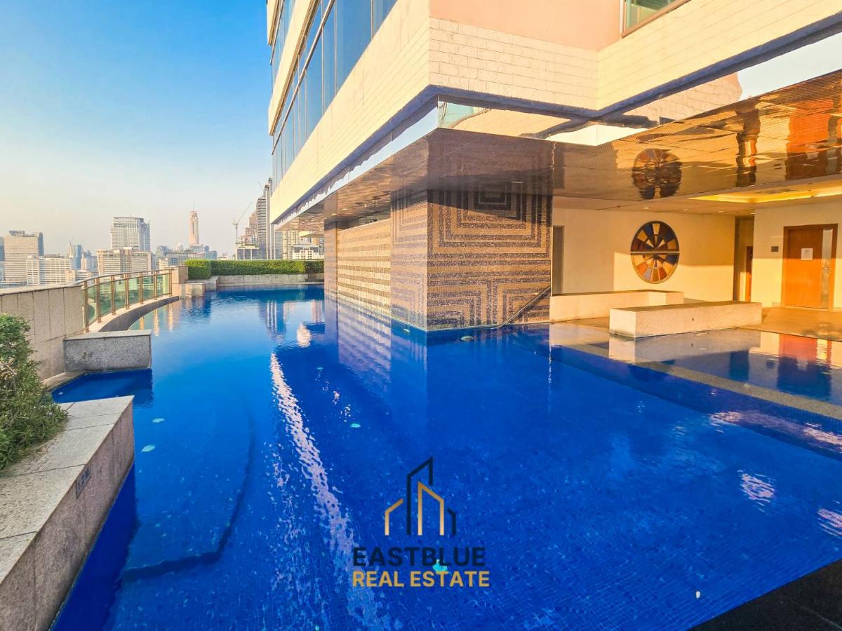 For SaleCondoWitthayu, Chidlom, Langsuan, Ploenchit : Luxury in a prime location! 3-bedroom condo on BTS Ratchadamriwith a spacious area of 266 sq.m. for only 73 million!
