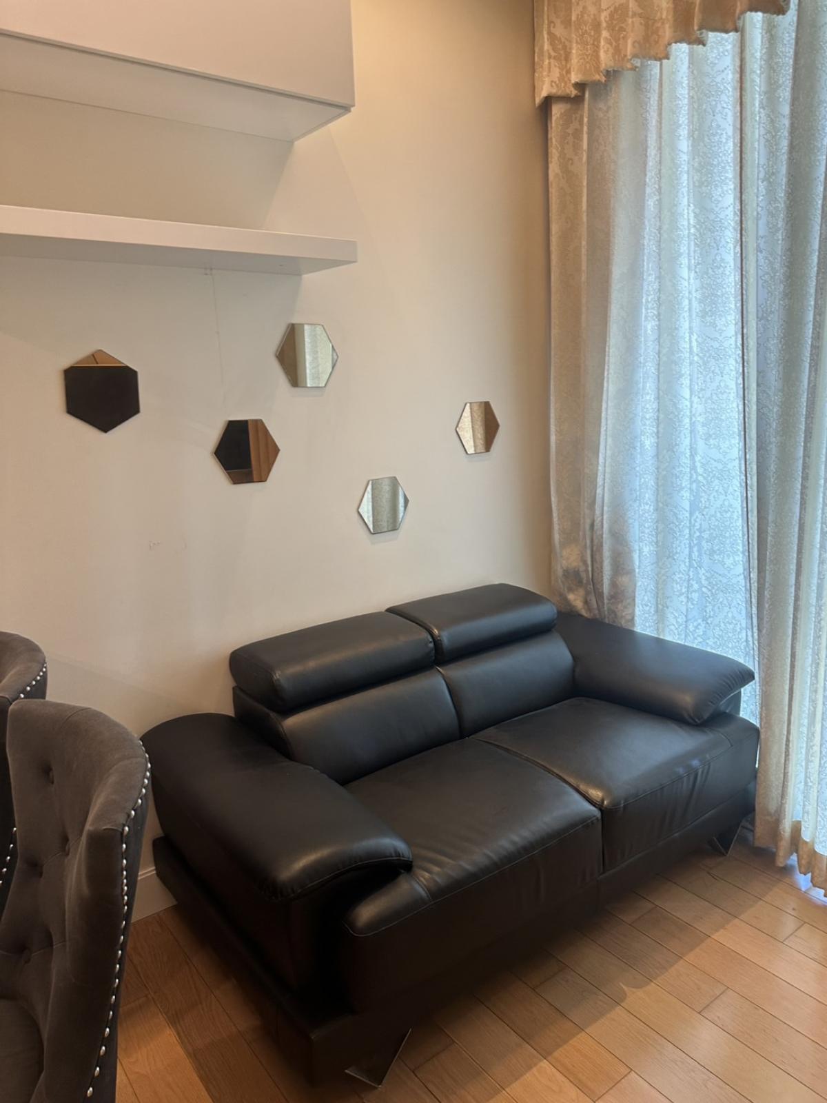 For RentCondoLadprao, Central Ladprao : Luxury condo in the city center, 1 bedroom, only 15,000 Baht/monthNear Mo Chit BTS, with complete amenities!