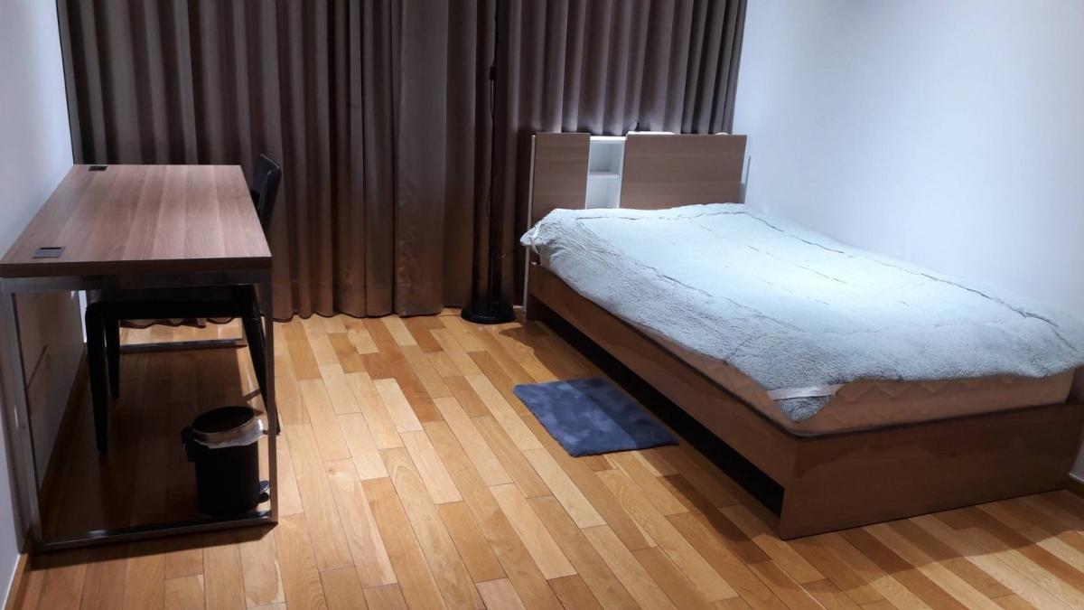 For RentCondoSukhumvit, Asoke, Thonglor : Luxury 3 Bed Condo @ The Emporio Place in the heart of Phrom PhongSpacious 161 sqm. Swimming pool, fitness, ready to move in 85,000 baht/month!