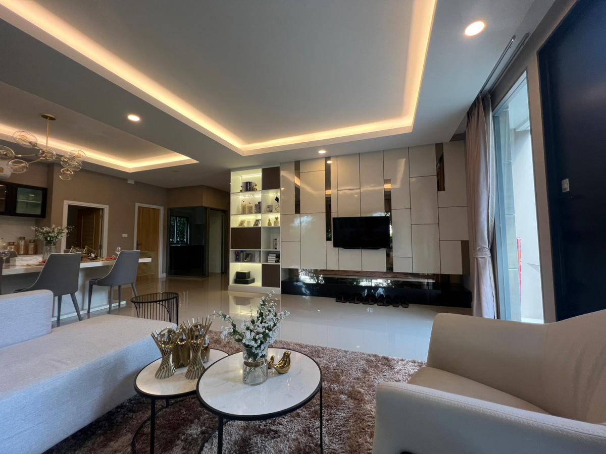 ขายบ้านลาดกระบัง สุวรรณภูมิ : 28/02/2026, บ้านหรู 4 นอน 5 น้ำ พื้นที่ใหญ่ 318 ตร.ม. ขาย-เช่า โครงการ Perfect Masterpiece พระราม 9 สุดคุ้ม!