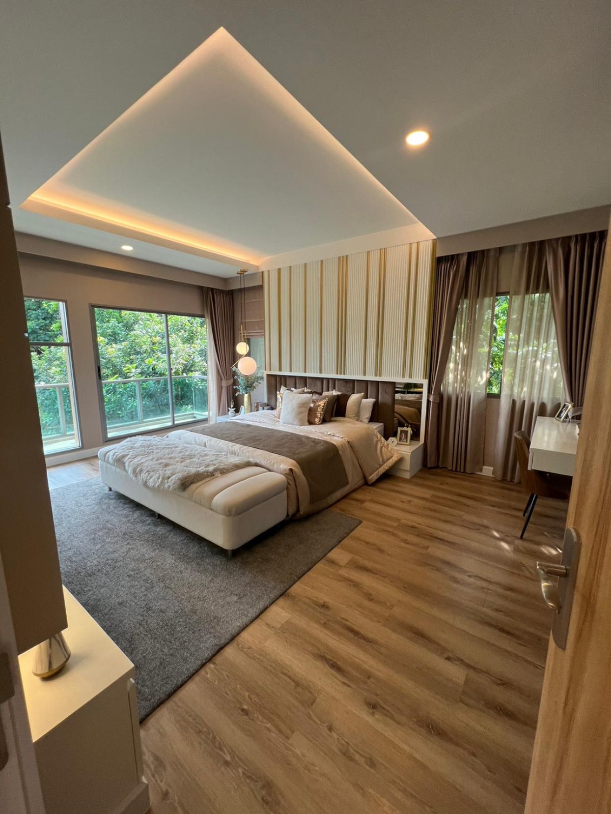 ขายบ้านลาดกระบัง สุวรรณภูมิ : 28/02/2026, บ้านหรู 4 นอน 5 น้ำ พื้นที่ใหญ่ 318 ตร.ม. ขาย-เช่า โครงการ Perfect Masterpiece พระราม 9 สุดคุ้ม!