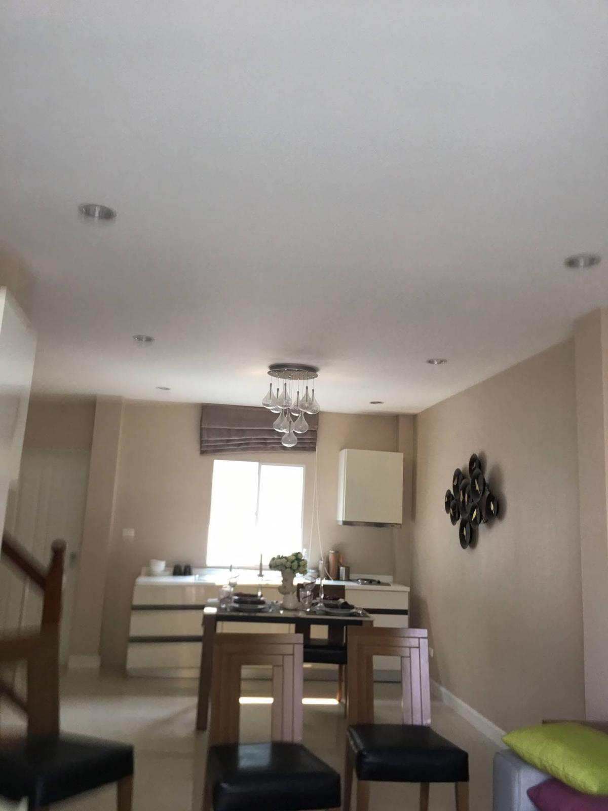 ขายทาวน์โฮมวิภาวดี ดอนเมือง หลักสี่ : 28/02/2026, ทาวน์โฮมหลังมุม ทำเลใจกลาง ดอนเมือง-แจ้งวัฒนะ เพียง 4.5 ล้าน ใกล้สนามบินและแหล่งช้อปปิ้งครบครัน