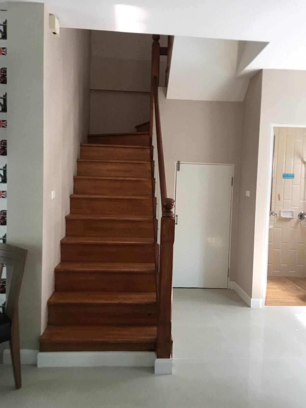 ขายทาวน์โฮมวิภาวดี ดอนเมือง หลักสี่ : 28/02/2026, ทาวน์โฮมหลังมุม ทำเลใจกลาง ดอนเมือง-แจ้งวัฒนะ เพียง 4.5 ล้าน ใกล้สนามบินและแหล่งช้อปปิ้งครบครัน