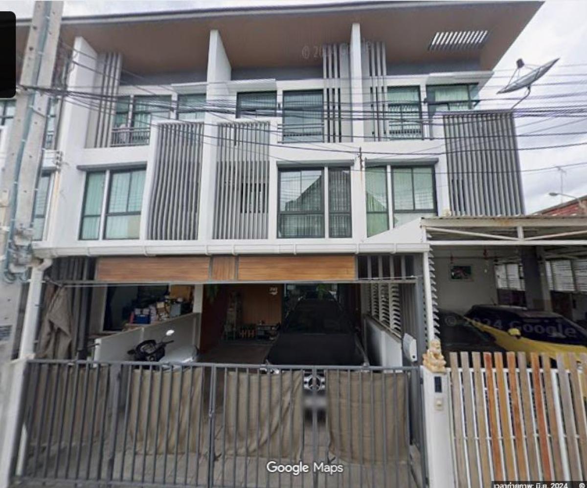 ขายทาวน์โฮมลาดพร้าว เซ็นทรัลลาดพร้าว : 28/02/2026, บ้านเดี่ยว 3 ห้องนอน ทำเลพักผ่อน ใกล้แยกลาดพร้าว พร้อมเข้าอยู่ บนที่ดิน 20 ตร.ว. เริ่มต้น 5.5 ล้านเท่านั้น