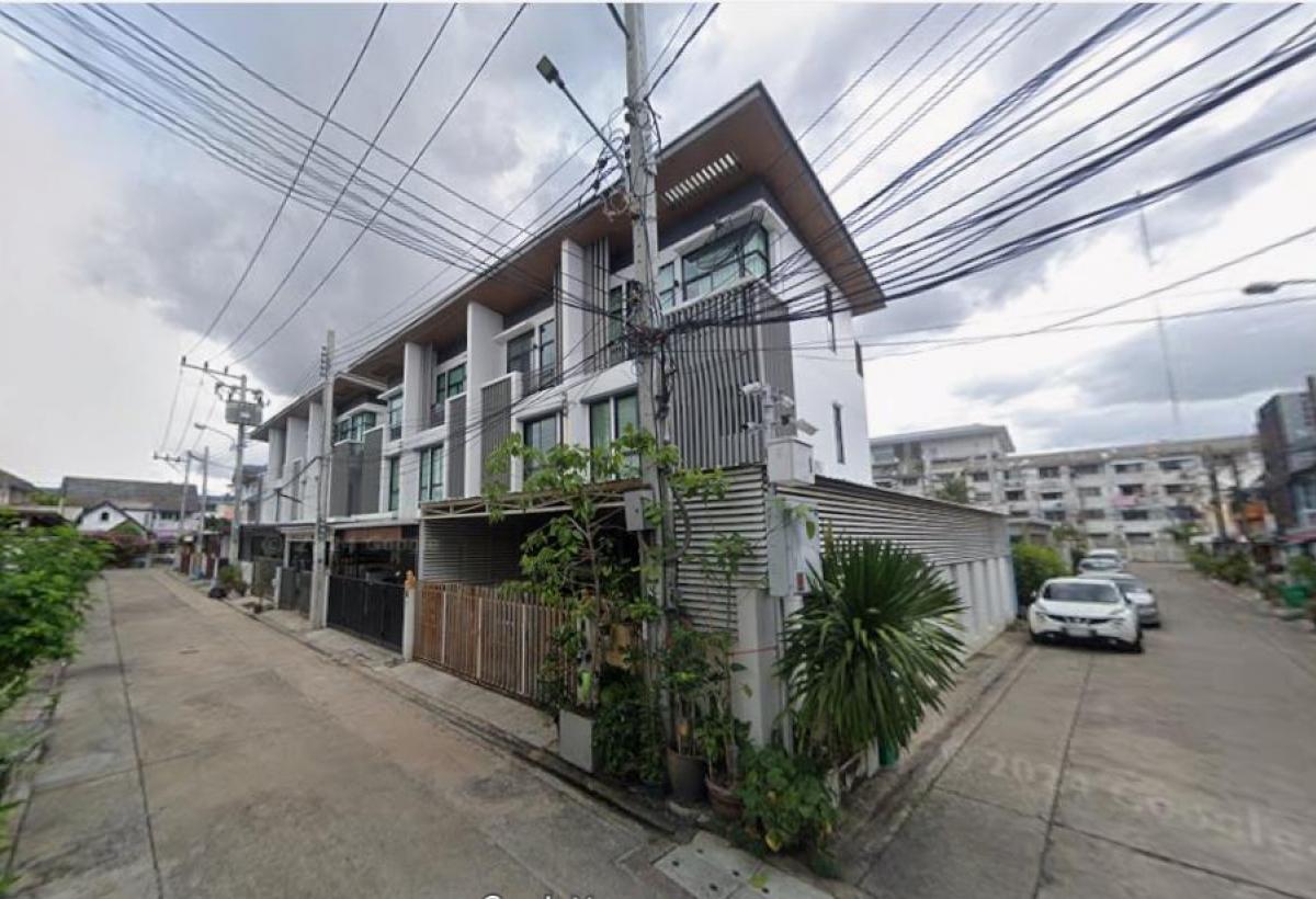 ขายทาวน์โฮมลาดพร้าว เซ็นทรัลลาดพร้าว : 28/02/2026, บ้านเดี่ยว 3 ห้องนอน ทำเลพักผ่อน ใกล้แยกลาดพร้าว พร้อมเข้าอยู่ บนที่ดิน 20 ตร.ว. เริ่มต้น 5.5 ล้านเท่านั้น