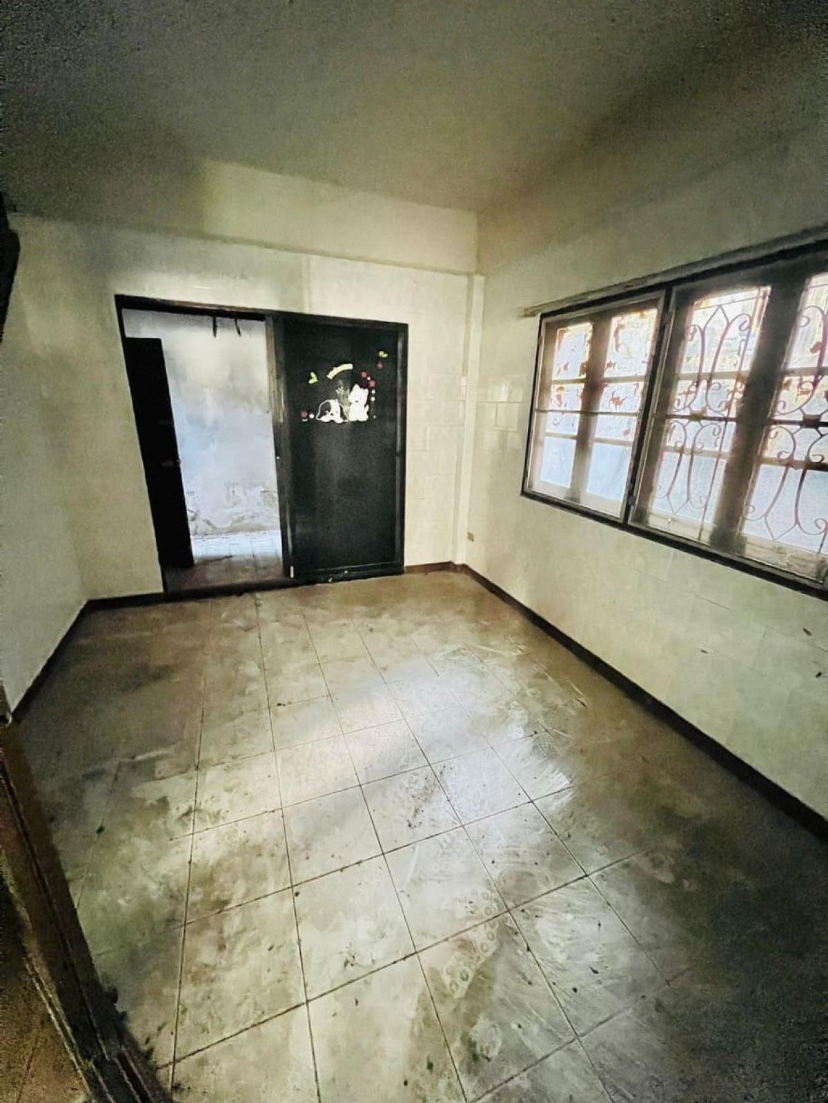 ขายทาวน์โฮมลาดพร้าว เซ็นทรัลลาดพร้าว : 28/02/2026, บ้านเดี่ยว 4 ห้องนอน สุทธิสาร-ลาดพร้าว80 พื้นที่กว้าง 100 ตร.วา พร้อมราคาพิเศษ 7.99 ล้าน!