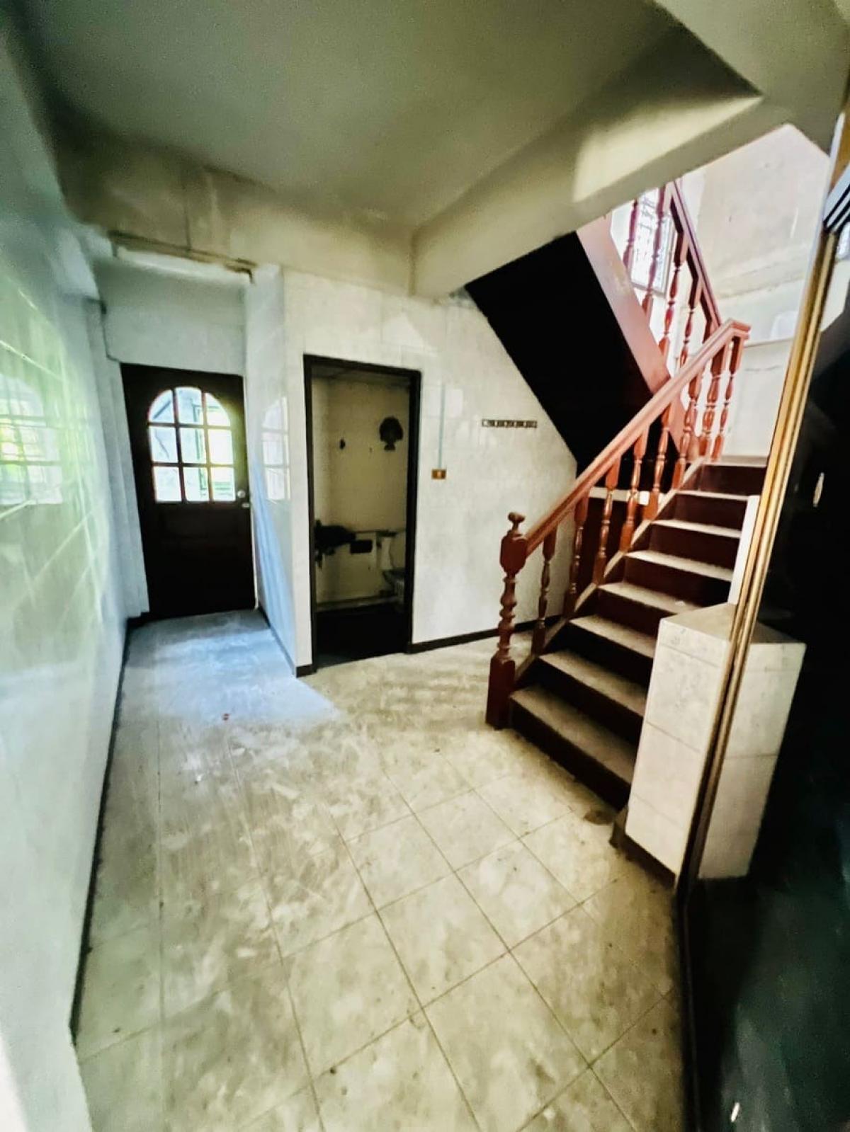 ขายทาวน์โฮมลาดพร้าว เซ็นทรัลลาดพร้าว : 28/02/2026, บ้านเดี่ยว 4 ห้องนอน สุทธิสาร-ลาดพร้าว80 พื้นที่กว้าง 100 ตร.วา พร้อมราคาพิเศษ 7.99 ล้าน!