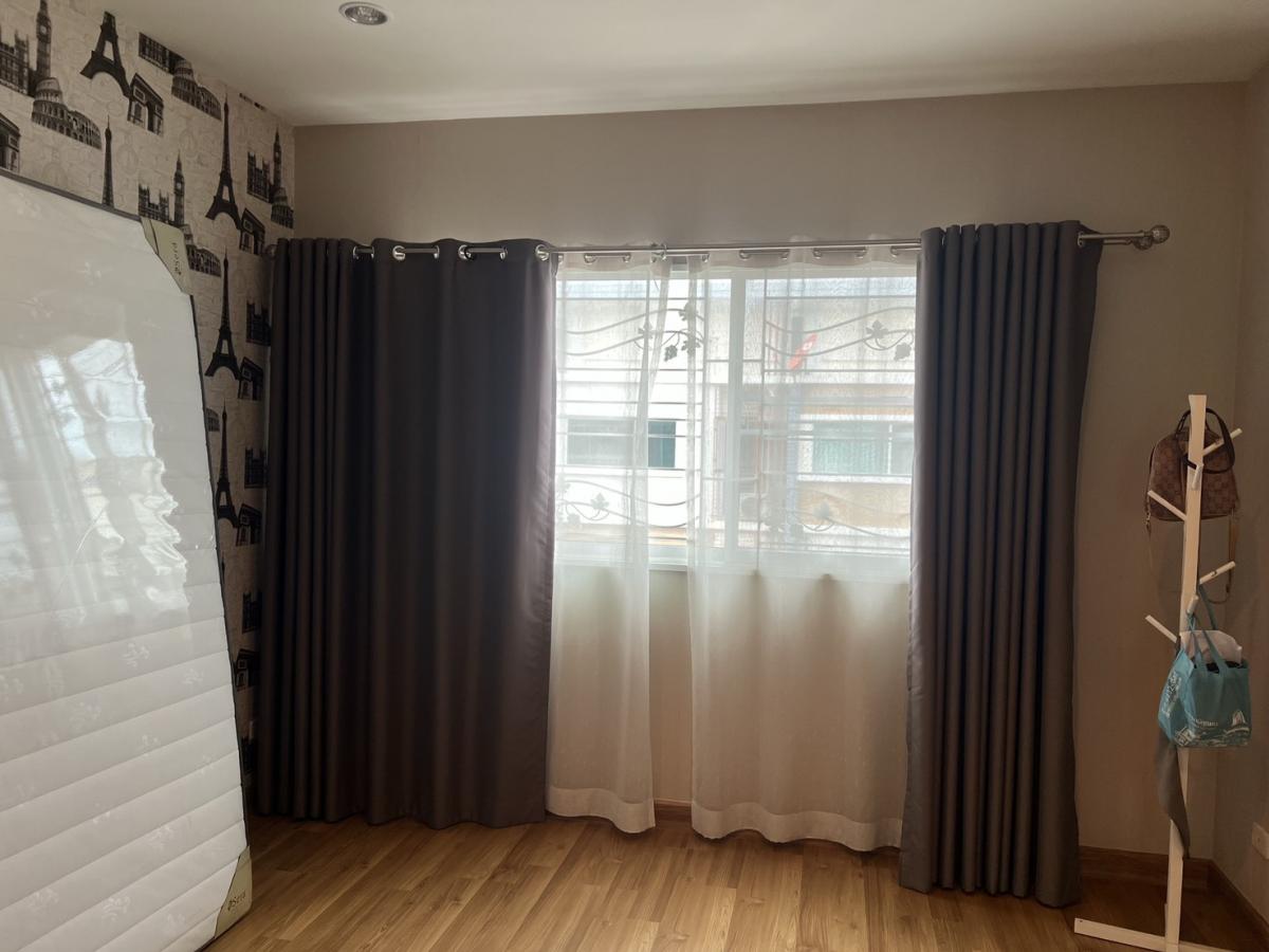 For SaleTownhomePattanakan, Srinakarin : 28/01/2026, Beautiful house with furniture, Casa Premium On Nut-Wongwaen, 3 bedrooms, 3 bathrooms, great price. Parking for 2 cars near Suan Luang-Rama 9 zone. Selling for only 6.99 million. Make an appointment to view in advance!