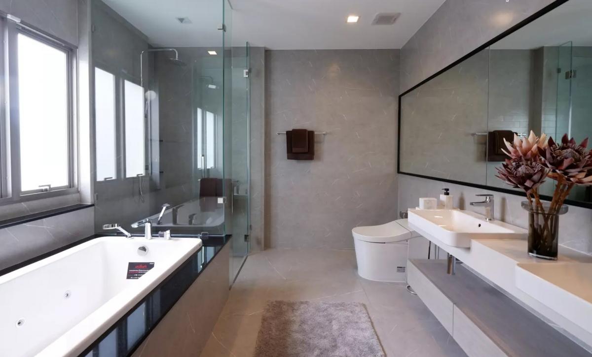 ขายบ้านปิ่นเกล้า จรัญสนิทวงศ์ : 28/02/2026, บ้านเดี่ยวหลังมุม ทำเลทอง เพชรเกษม–ปิ่นเกล้า ใกล้ The Mall บางแค บนที่ดินกว้าง 117 ตารางวา