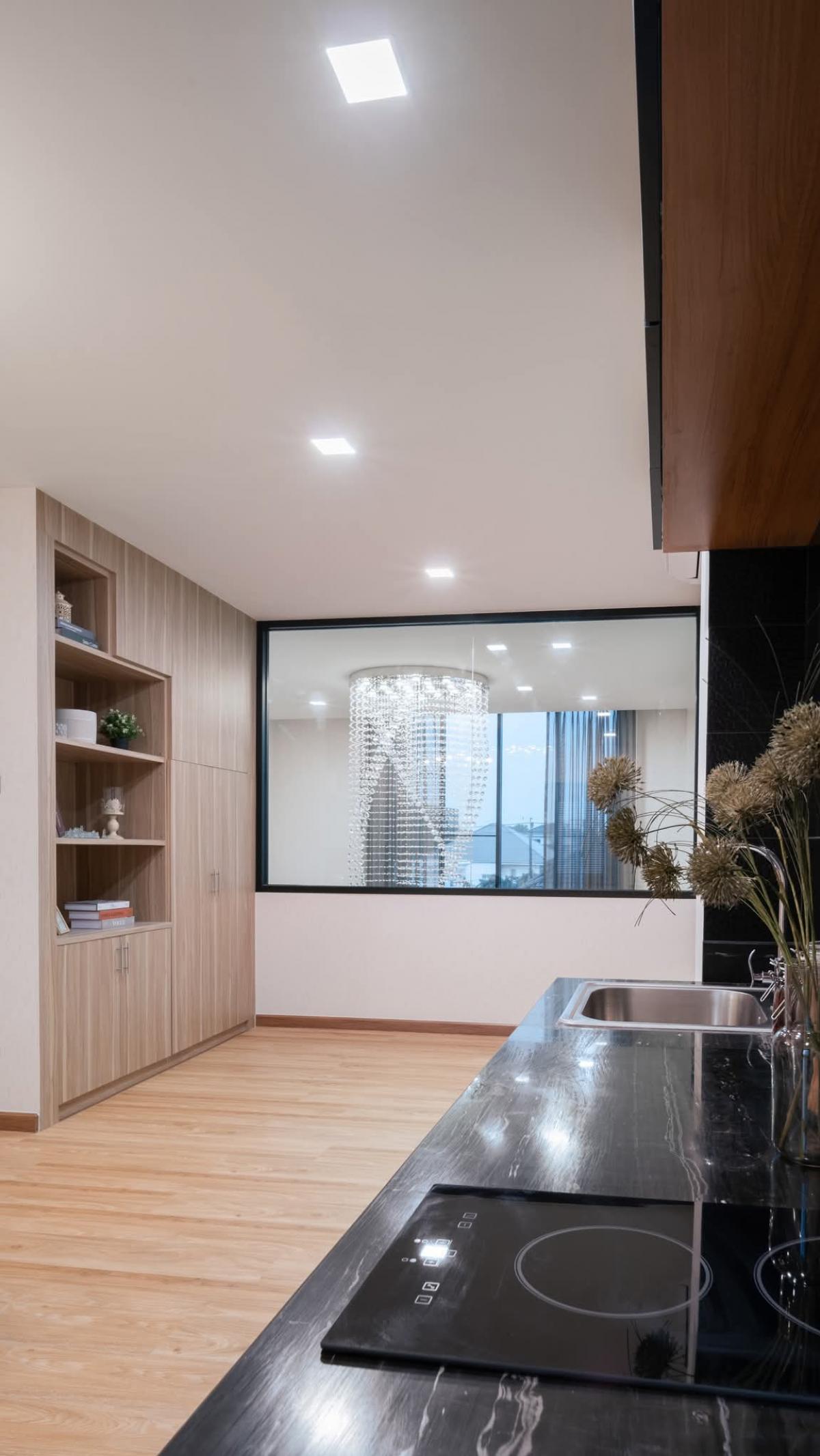 ให้เช่าสำนักงานลาดพร้าว เซ็นทรัลลาดพร้าว : 28/02/2026, Home Office Area Ladprao 3 ห้องนอนใหญ่ พื้นที่ใช้สอย 250 ตรม. ใกล้อโศก-ทองหล่อ พร้อมเช่า 60,000 บาท/เดือน