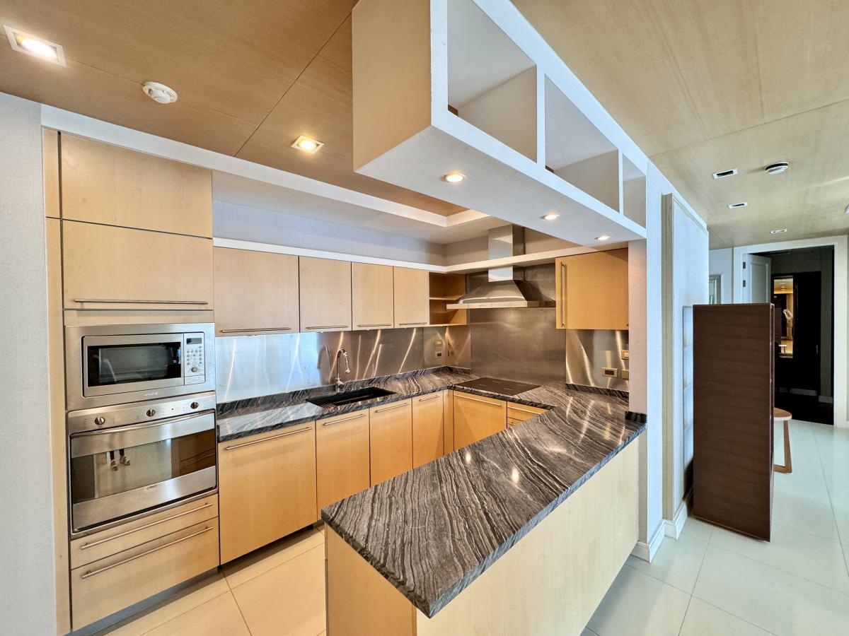 For RentCondoWitthayu, Chidlom, Langsuan, Ploenchit : Luxury 3 Bed, 4 Bath Condo at Athenee Residence – 199 sqm Near Phloen Chit BTSRent Now: 165,000 THB/month with Top Facilities!
