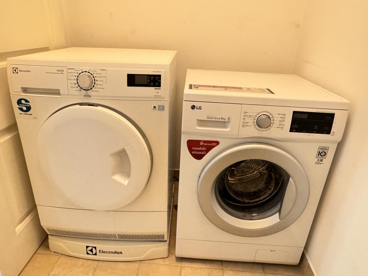 For RentCondoWitthayu, Chidlom, Langsuan, Ploenchit : Luxury 3 Bed, 4 Bath Condo at Athenee Residence – 199 sqm Near Phloen Chit BTSRent Now: 165,000 THB/month with Top Facilities!