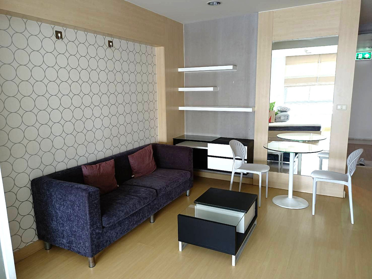 For SaleCondoSathorn, Narathiwat : 🔥 FOR SALE: Prime Location Condo in Sathorn-Bangrak! 🔥