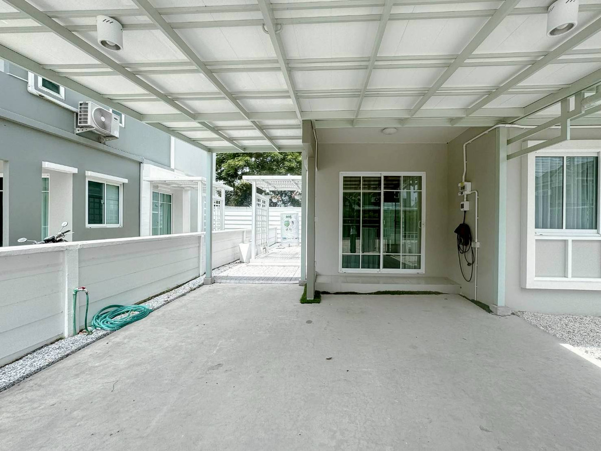 For SaleTownhomePathum Thani,Rangsit, Thammasat : Semi-detached house 