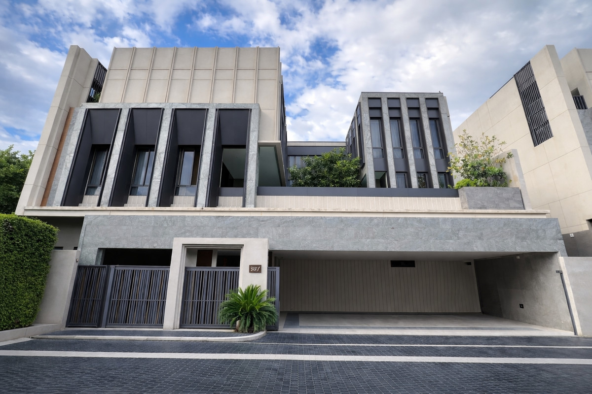 ขายบ้านพัฒนาการ ศรีนครินทร์ : ขายบูก้าน พัฒนาการ 32 ใหญ่ หน้าสวนส่วนกลาง