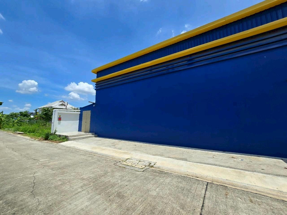 For RentWarehousePhutthamonthon, Salaya : Warehouse + office + 2nd floor accommodation for rent, location on Line 2, Kanchana-Pinklao Road, near Paseo Kanchana, next to the main road, convenient travel.