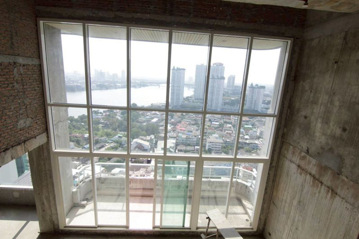 ขายคอนโดวงเวียนใหญ่ เจริญนคร : ขายเพ้นท์เฮ้าส์ 3 ชั้น โครงการ The watermark ทำเลดี ริมน้ำเจ้าพระยา  ราคาดีทำเลดีติดต่อ ผึ้งรติ0619419639 